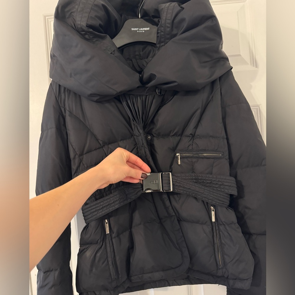 Short black puffer with oversized hood & belt